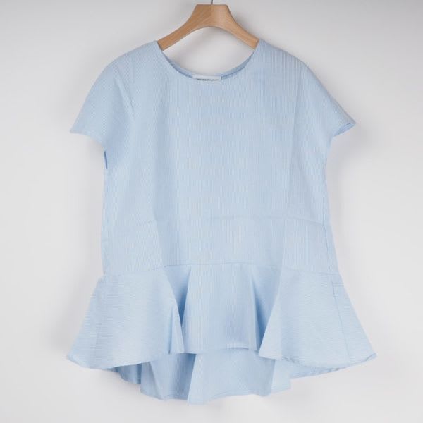 ペプラムデザインブラウス