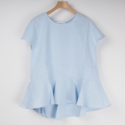 ペプラムデザインブラウス