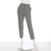 ベルトループ付きテーパードパンツ