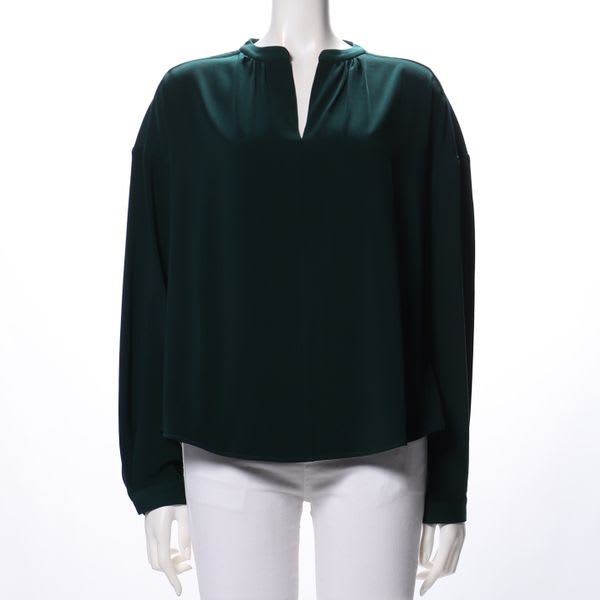 とろみ素材オープンフロントネックブラウス