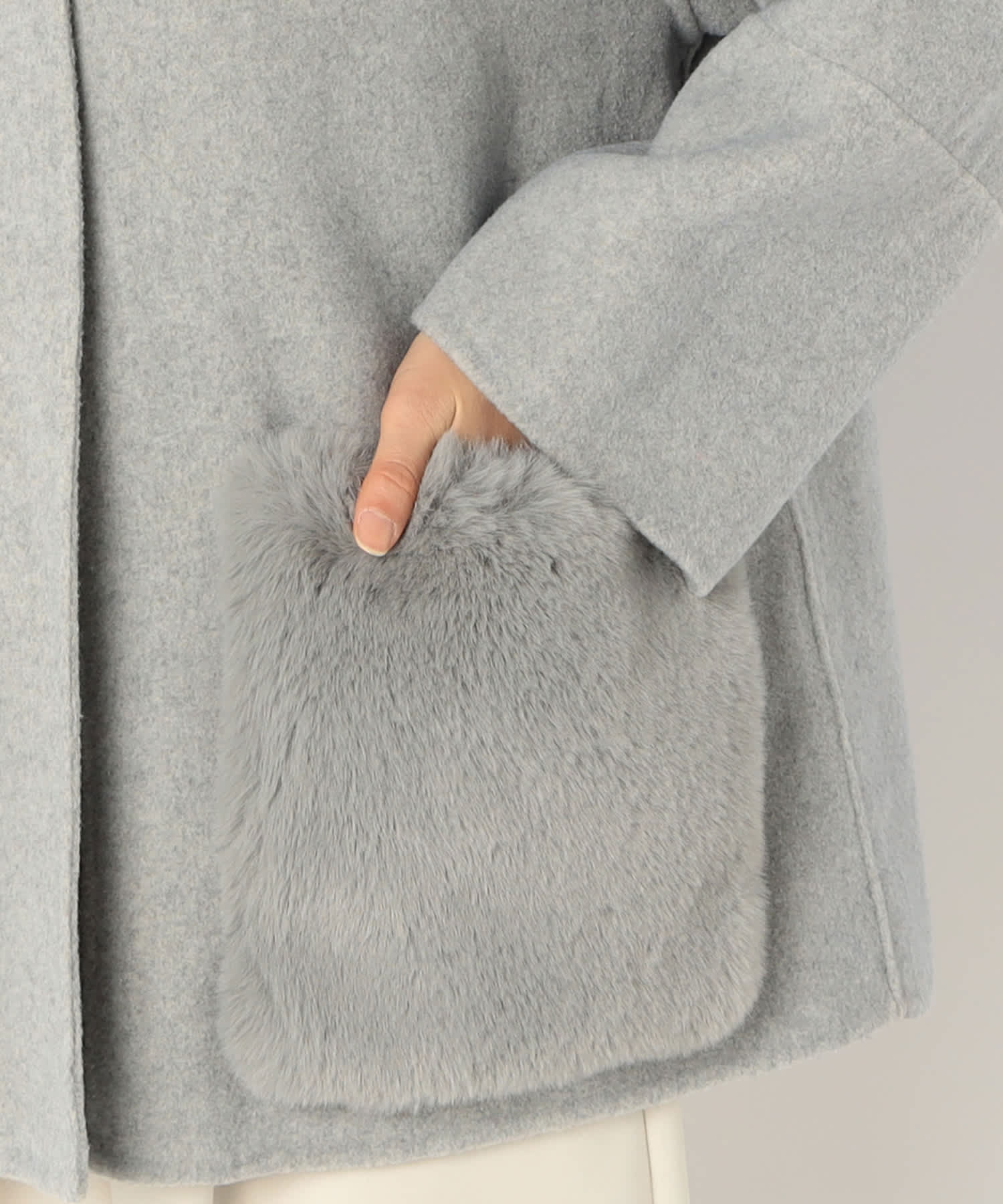 【特別価格20%OFF】ファーシンプルアウター