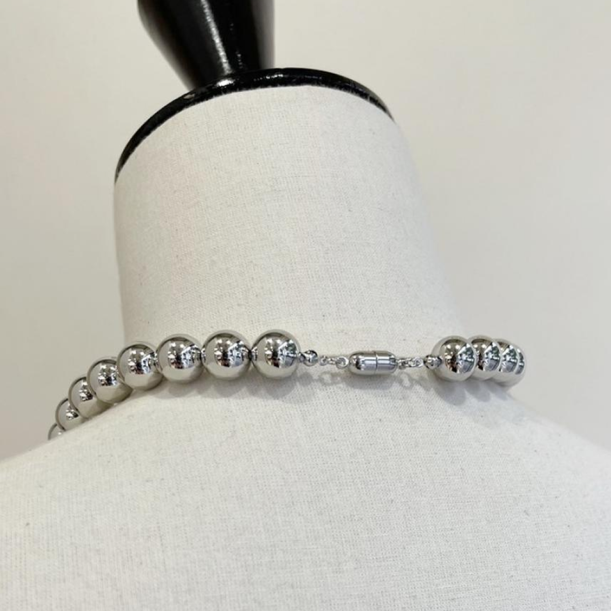 ボールチェーンマグネットネックレス