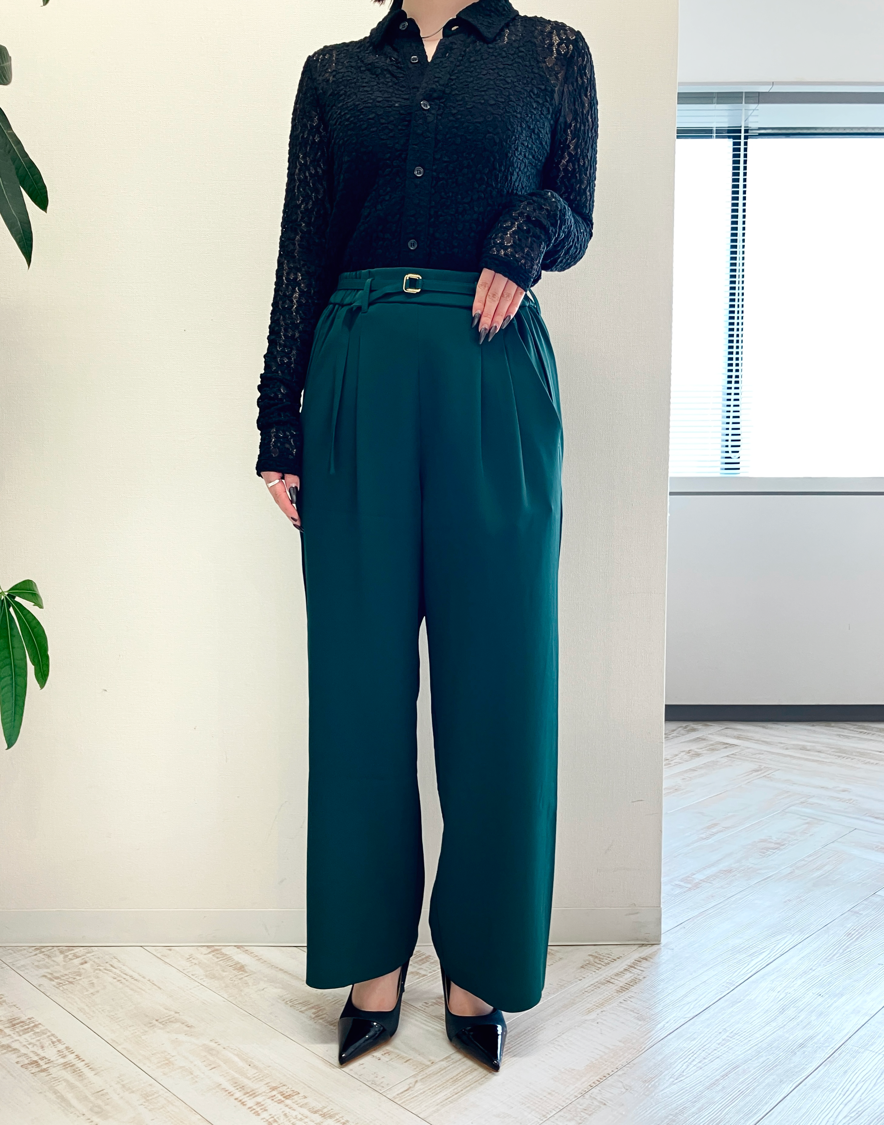 ベルト付きタックパンツ【グリーン】