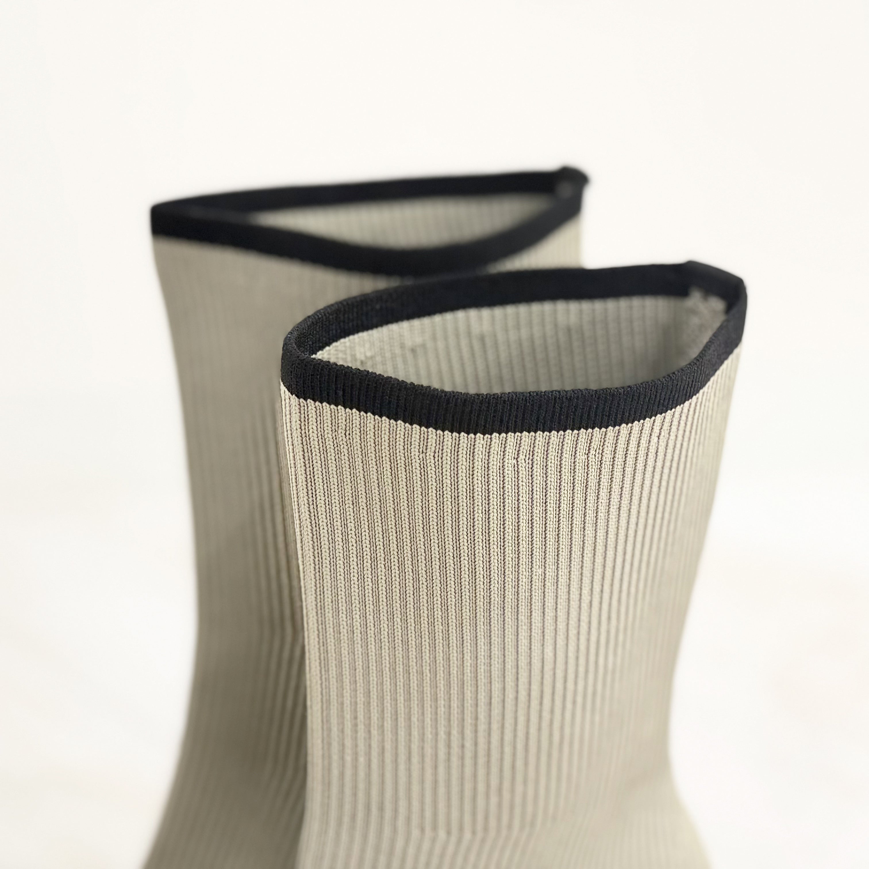 オブリークトゥ ブーツ【カーキベージュ】