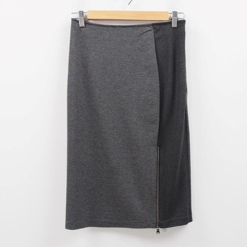 ジップ使いペンシルスカート