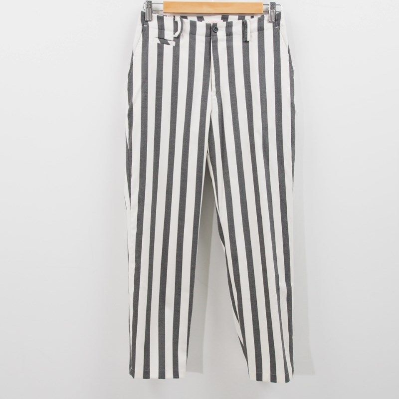 太めストライプストレートパンツ