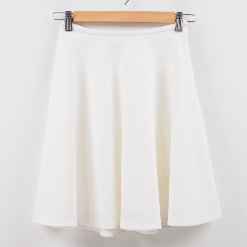 シンプルフレアスカート
