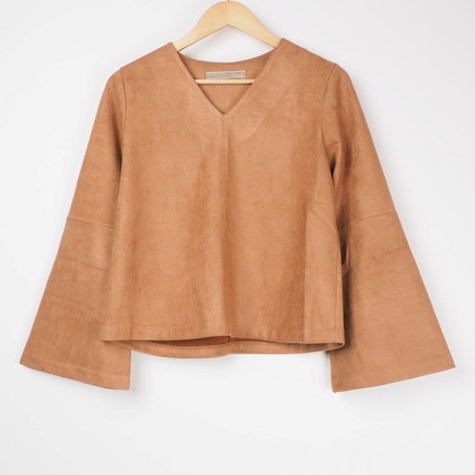 Vネックフレアスリーブトップス