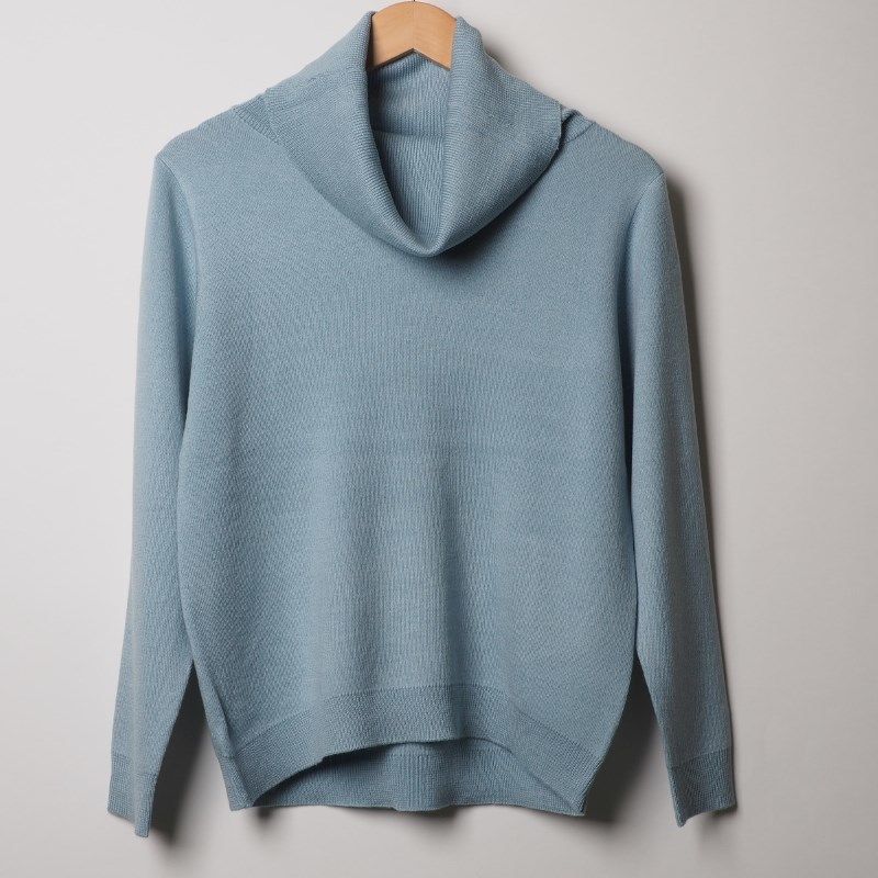 オフタートルニット