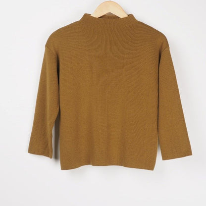 ボトルネックニット