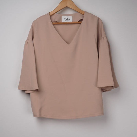 フレアスリーブブラウス