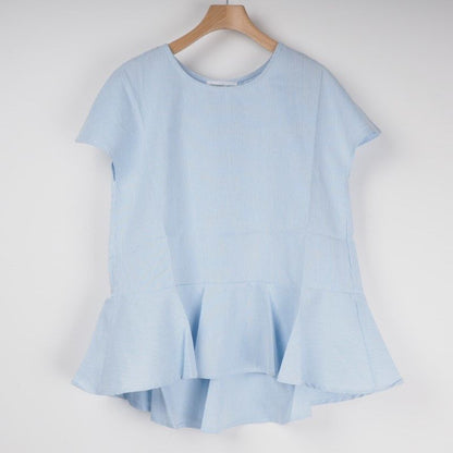 ペプラムデザインブラウス