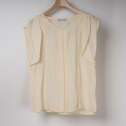 フレアデザインブラウス