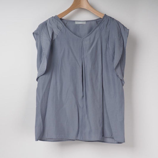 フレアデザインブラウス