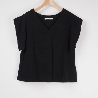 袖デザインVネックカットソー