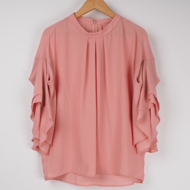 ラッフルデザイン袖ブラウス