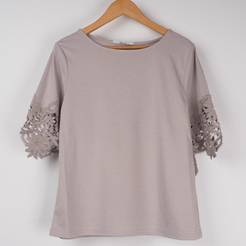 袖レースカットソー