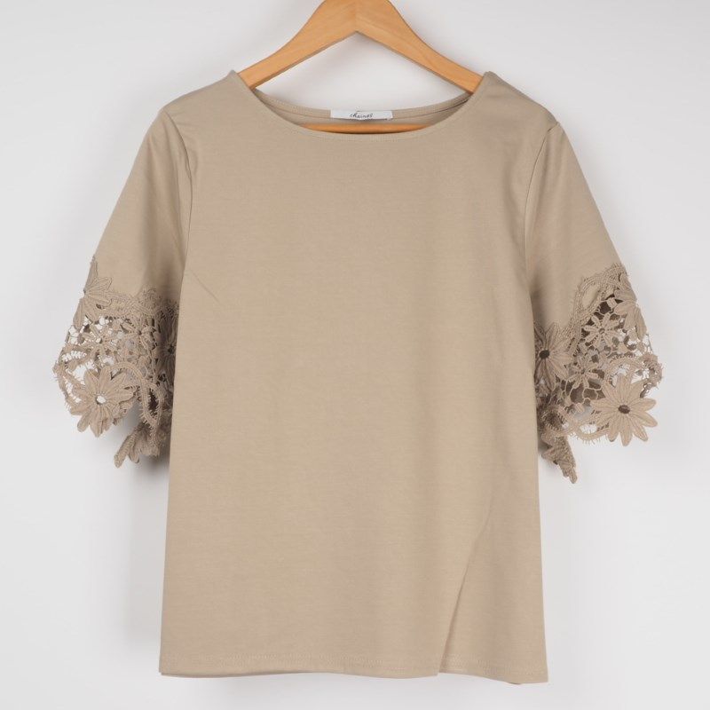 袖レースカットソー