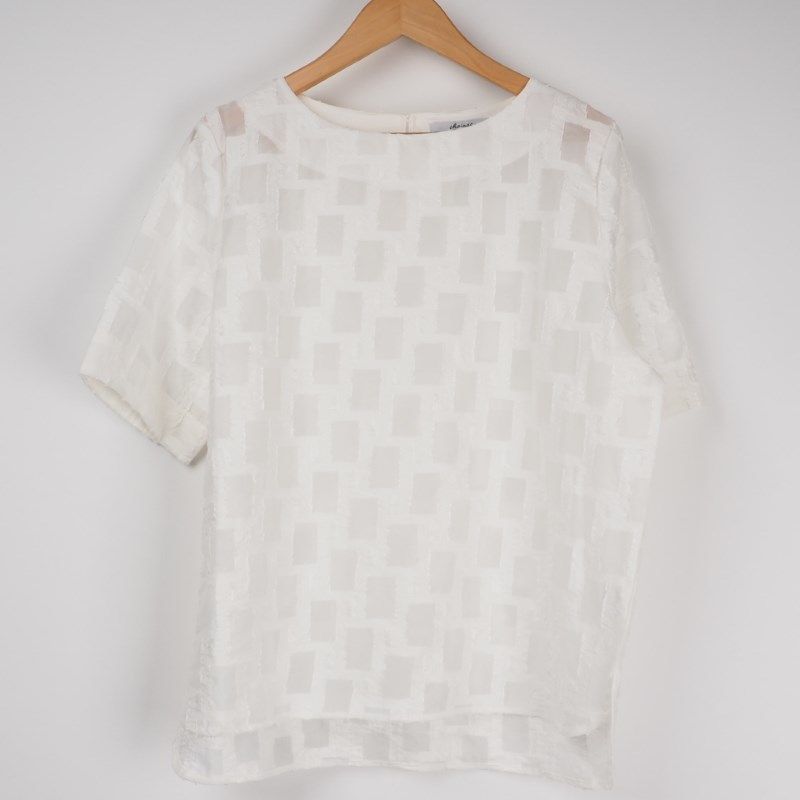 ブロック柄透け感ブラウス