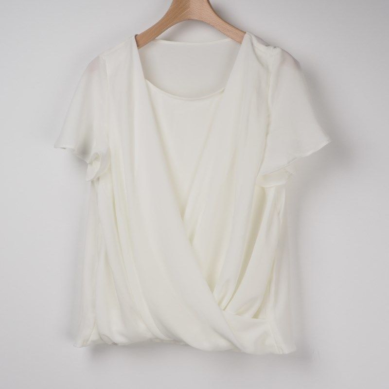 カシュクール袖フリルブラウス