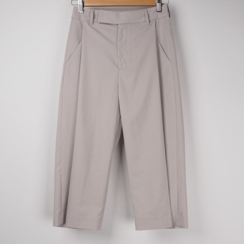 フロントタックワイドパンツ