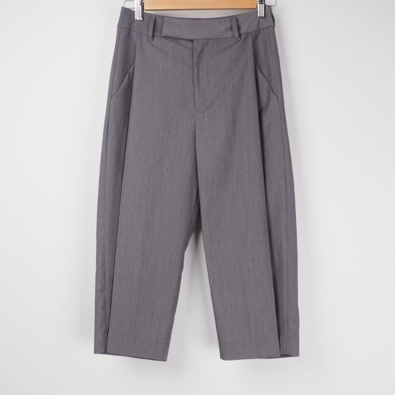 フロントタックワイドパンツ