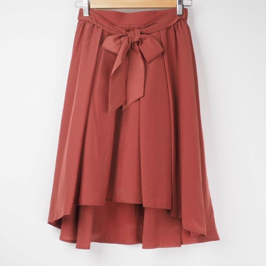 リボンベルト付きフィッシュテールスカート