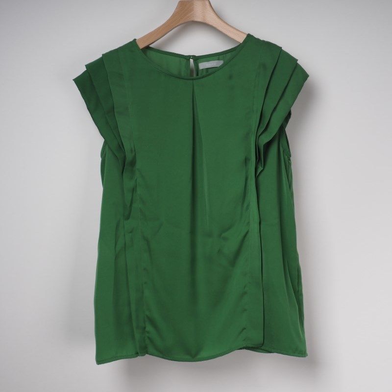 重ね袖ブラウス