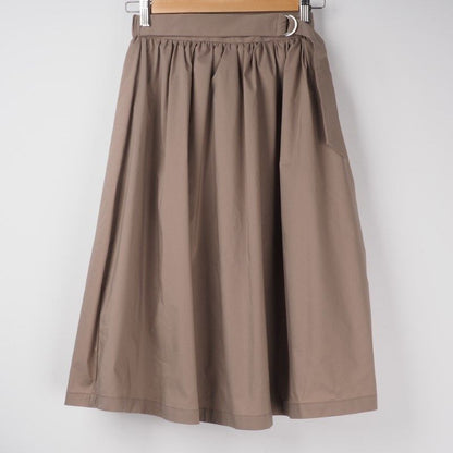 ベルトモチーフフレアスカート