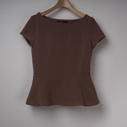 ボートネックペプラムブラウス