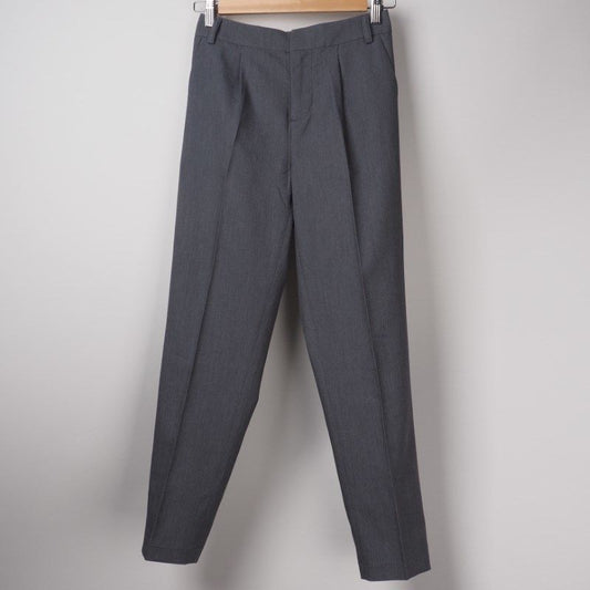 センタープレステーパードパンツ