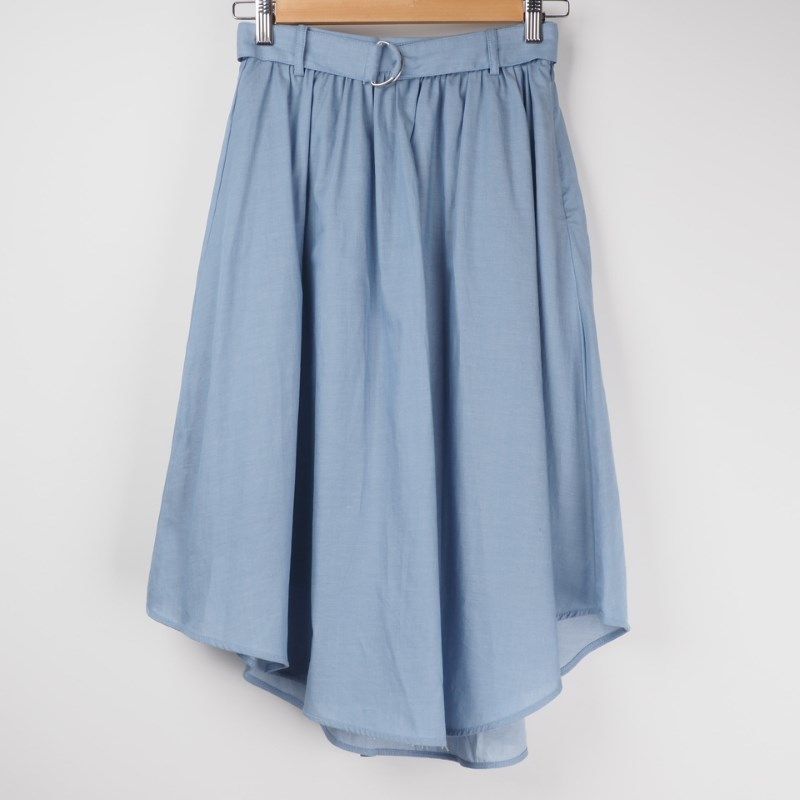 ラウンドヘムフレアスカート