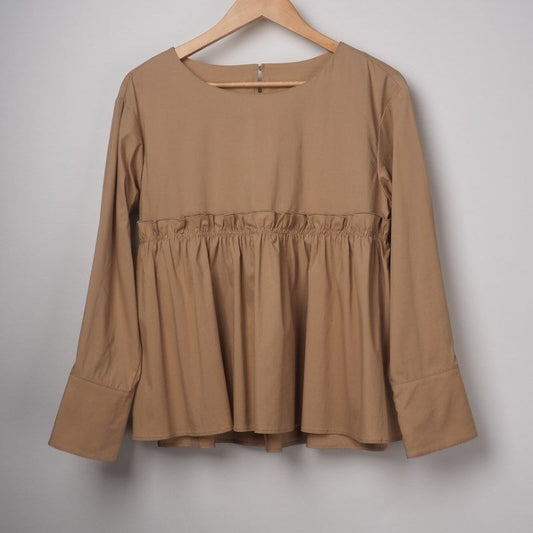 ギャザーフリルフレアブラウス