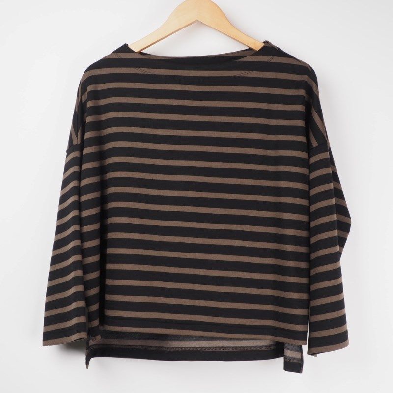 ボートネックカットソー