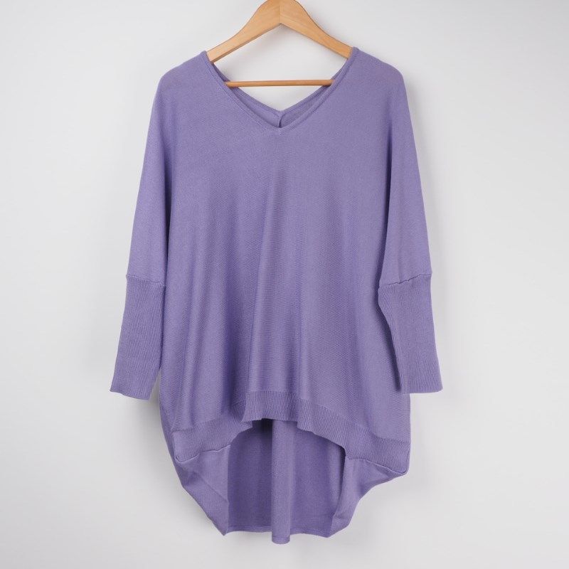 Vネックゆったりニット