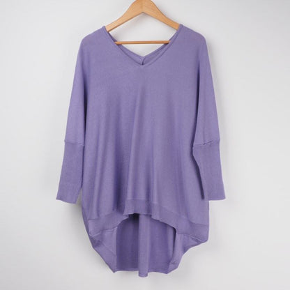 Vネックゆったりニット