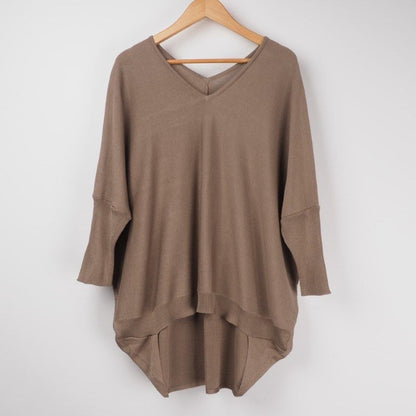 Vネックゆったりニット