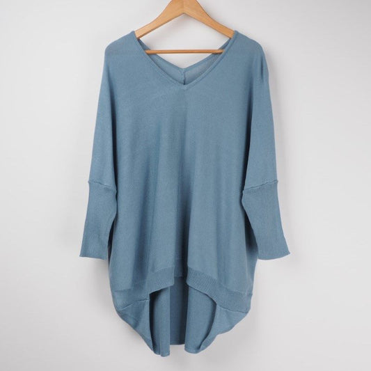 Vネックゆったりニット