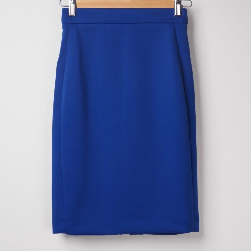 バックスリットタイトスカート