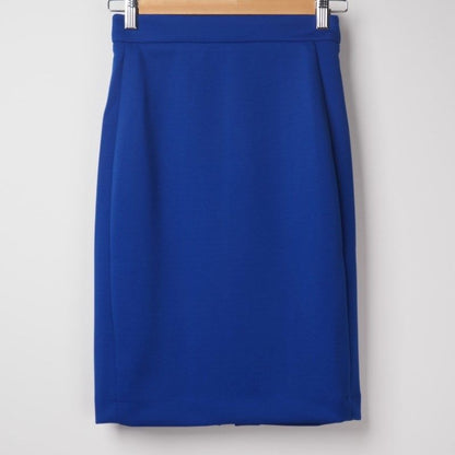 バックスリットタイトスカート