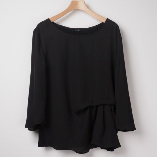 アシンメトリータックブラウス