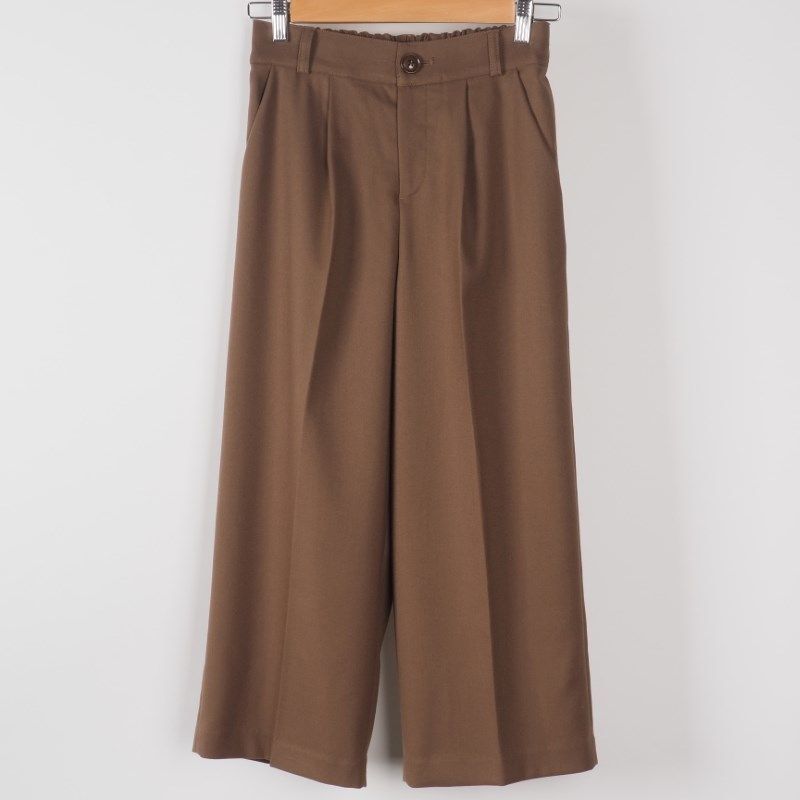 タック入りワイドシルエットパンツ