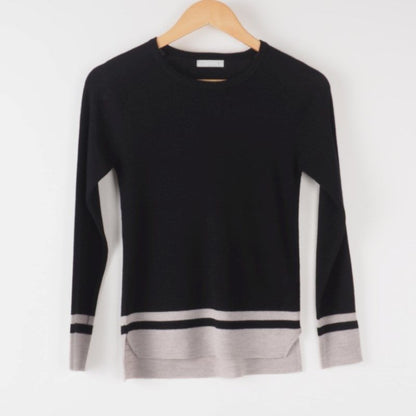 裾バイカラーラウンドネックニット