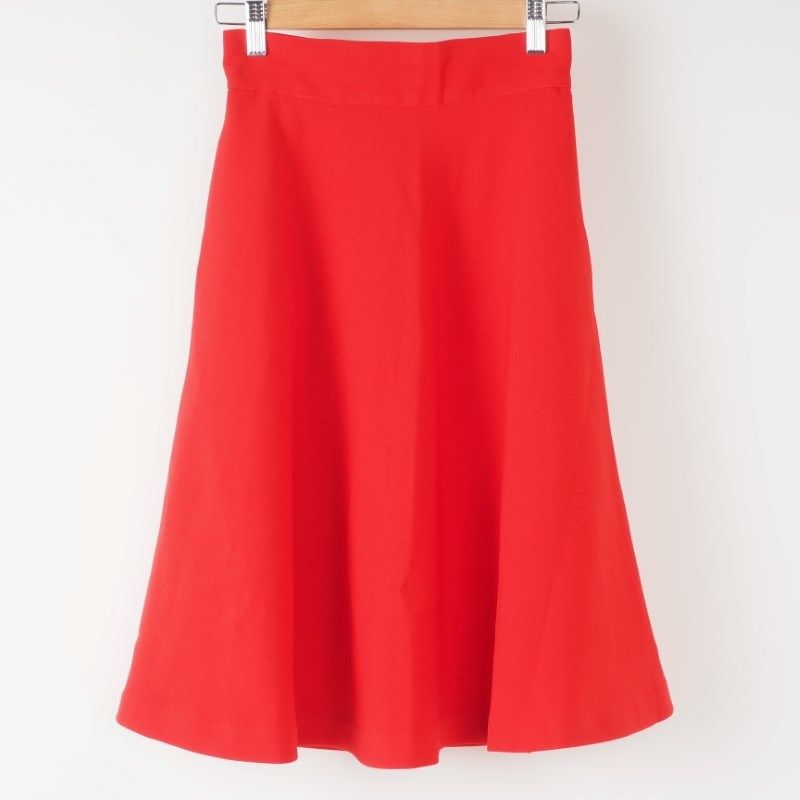 ポケット付きフレアスカート