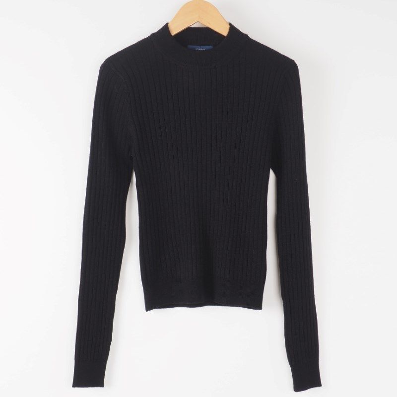 クルーネックリブニット