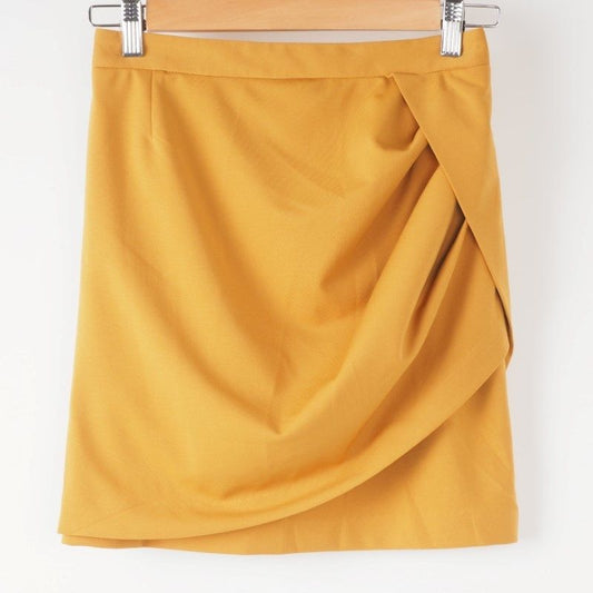 フロントドレープデザインタイトスカート