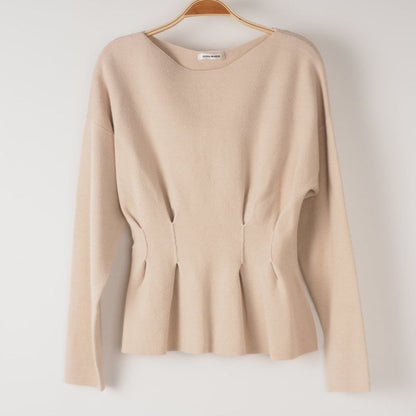 ペプラムデザインニット