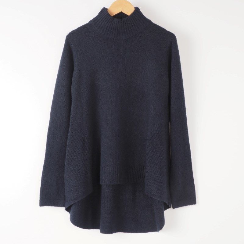 ボトルネックゆったりニット