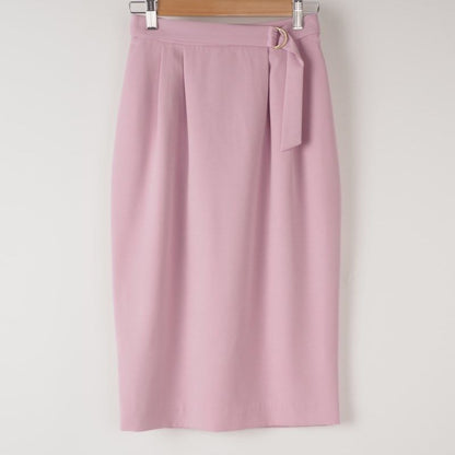 共地ベルト付きタイトスカート