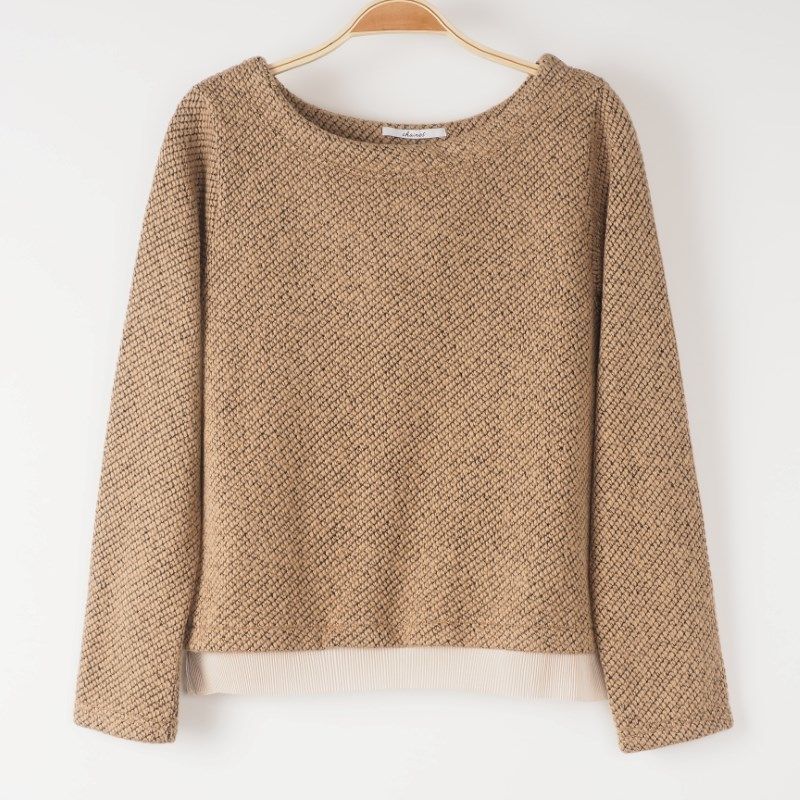 裾プリーツボートネックカットソー